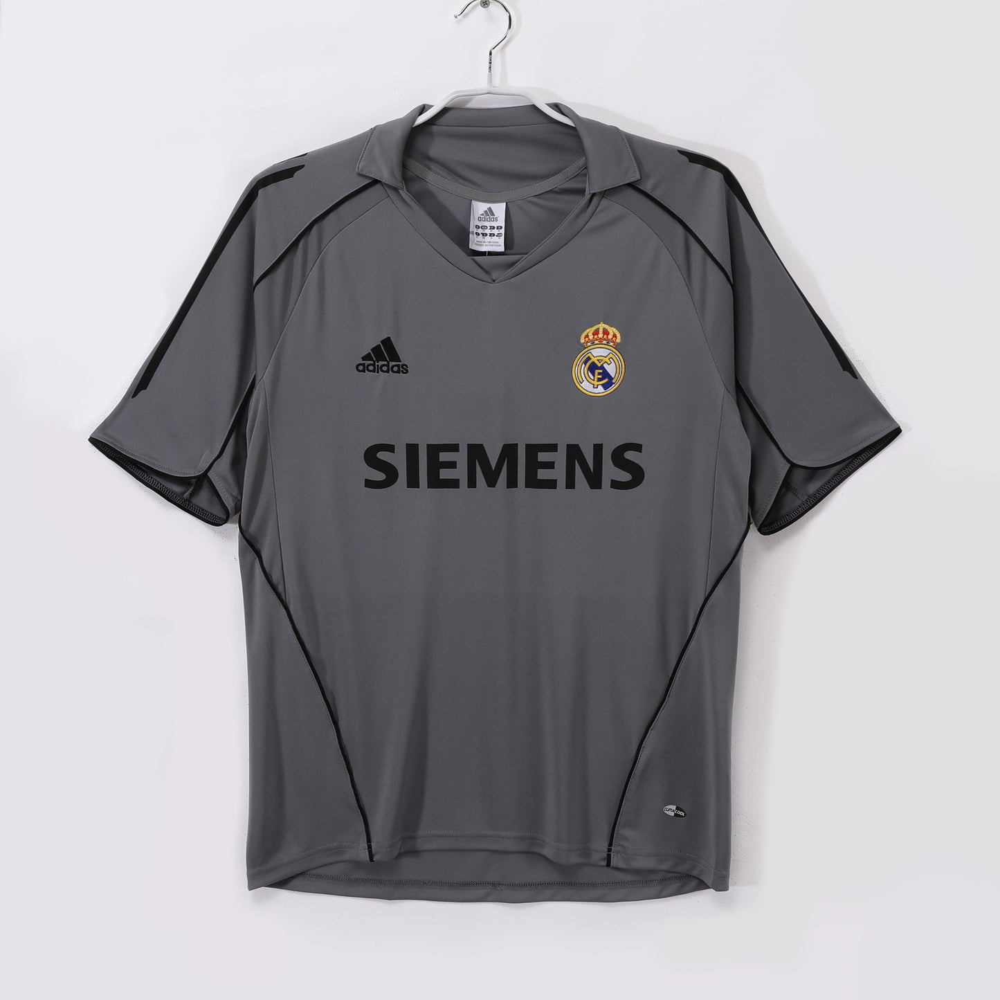 تيشيرت ريال مدريد كلاسيكي
